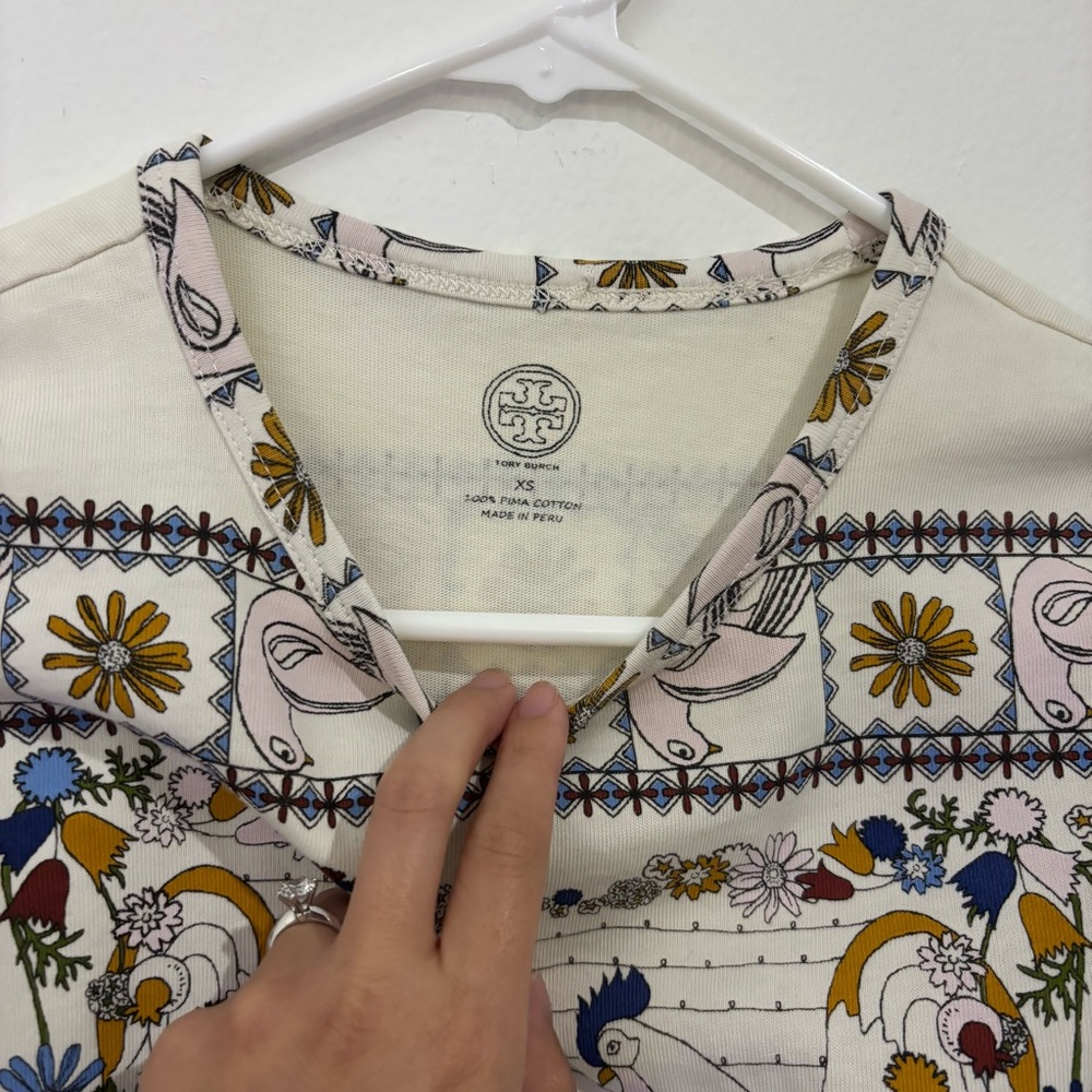 Tory Burch Peacock Rooster Graphic Tee - XS - Picture 5 of 7